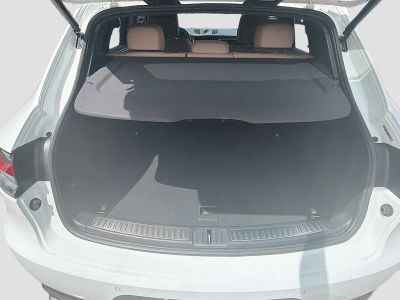 2021 Porsche Macan — photo 24 view