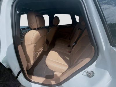 2021 Porsche Macan — photo 21 view
