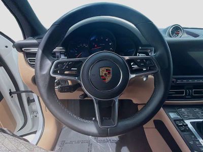 2021 Porsche Macan — photo 8 view