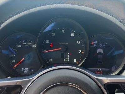 2021 Porsche Macan — photo 9 view