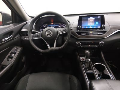 2024 Nissan Altima — photo 12 view
