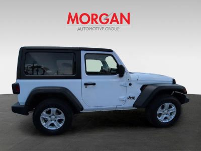 2022 Jeep Wrangler — interior view