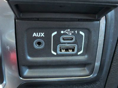 2022 Jeep Wrangler — photo 19 view