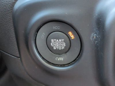 2022 Jeep Wrangler — photo 25 view