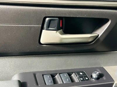 2024 Toyota Tundra — photo 14 view