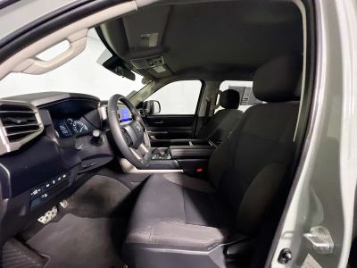 2024 Toyota Tundra — photo 12 view