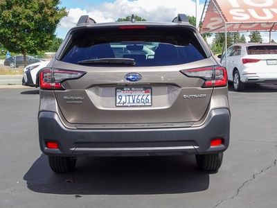 2024 Subaru Outback — photo 8 view