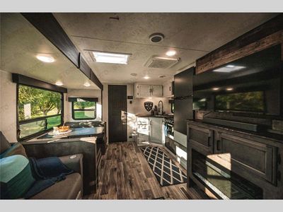 2024 Venture RV Stratus - Photo 35