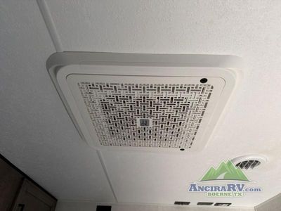 2024 Venture RV Stratus - Photo 18