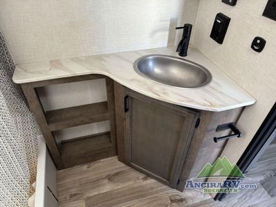 2024 Venture RV Stratus - Photo 21