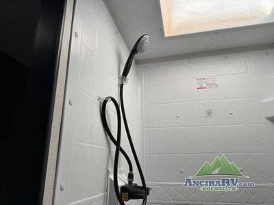 2024 Venture RV Stratus - Photo 24