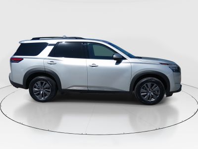 2025 Nissan Pathfinder — photo 8 view