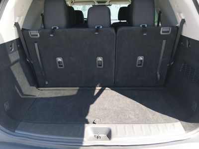 2025 Nissan Pathfinder — photo 11 view