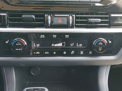 2025 Nissan Pathfinder — photo 13 view