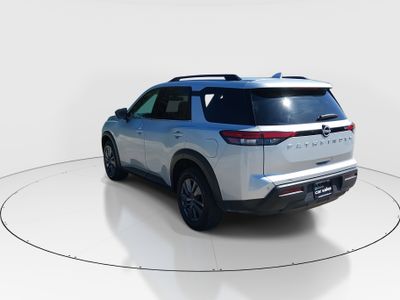 2025 Nissan Pathfinder — detail view