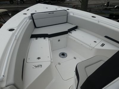 2026 Sea Pro 245 FLX Center Console — photo 18 view
