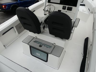 2026 Sea Pro 245 FLX Center Console — photo 9 view