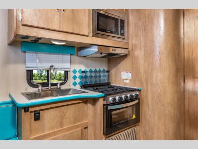 2023 Gulf Stream RV Vintage Cruiser — rear three-quarter view