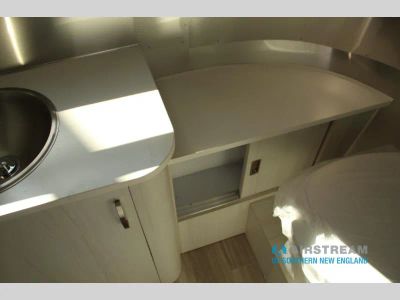 2026 Airstream Bambi - Photo 28
