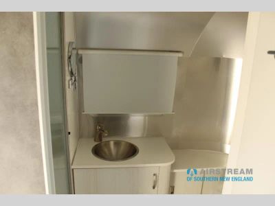 2026 Airstream Bambi - Photo 25