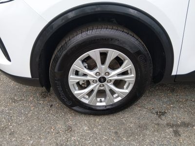 2024 Ford Escape — photo 10 view