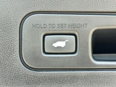 2022 Acura MDX — photo 12 view