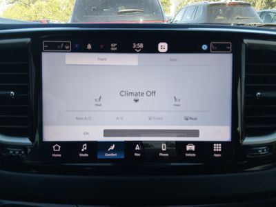 2023 Chrysler Voyager - Photo 19