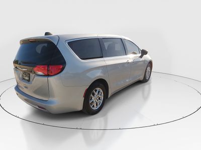 2023 Chrysler Voyager - Photo 7