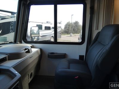 2025 Winnebago Sunstar - Photo 11