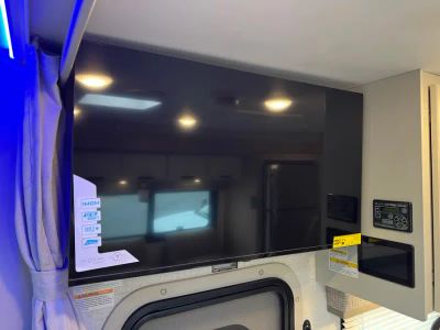 2027 Thor Motor Coach MAGNITUDE GRAND — photo 11 view