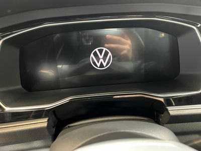 2024 Volkswagen Jetta — photo 10 view