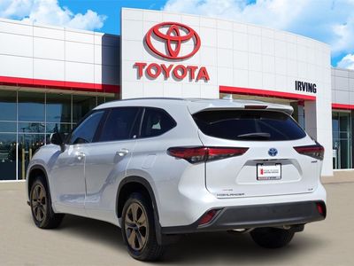 2023 Toyota Highlander Hybrid — rear three-quarter view