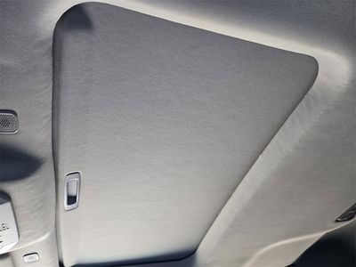 2023 Toyota Highlander Hybrid — photo 18 view