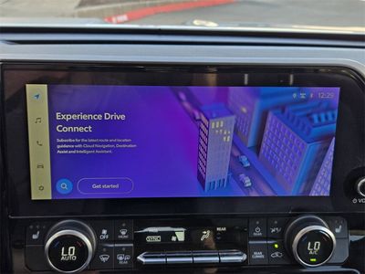 2023 Toyota Highlander Hybrid — photo 11 view