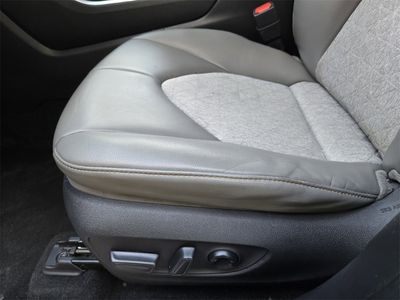 2023 Toyota Highlander Hybrid — photo 16 view