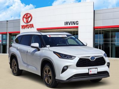 2023 Toyota Highlander Hybrid — side profile view