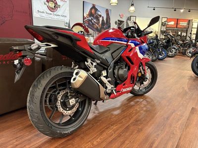 2025 Honda CBR500R - Photo 4