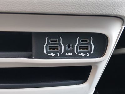 2023 Chrysler Pacifica — photo 19 view