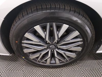 2024 Nissan Altima — photo 10 view