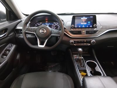 2024 Nissan Altima — photo 12 view