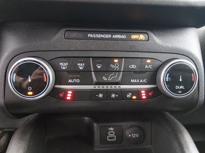 2024 Ford Escape — photo 17 view
