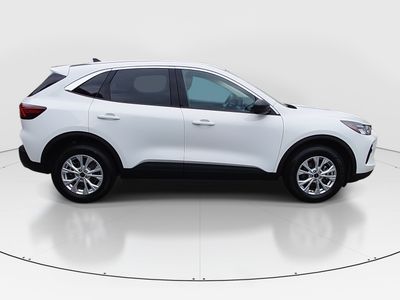 2024 Ford Escape — photo 8 view