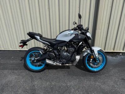 2026 Yamaha MT-07 — front three-quarter view