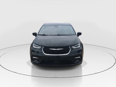 2023 Chrysler Pacifica — side profile view