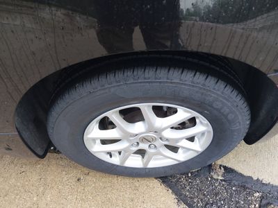 2023 Chrysler Pacifica — photo 10 view
