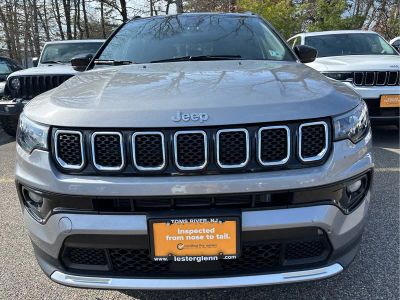 2023 Jeep Compass — detail view
