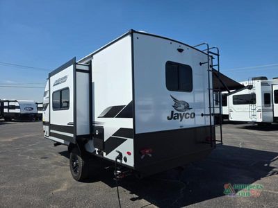2025 Jayco Jay Feather — photo 8 view