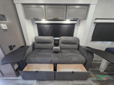 2025 Jayco Jay Feather — photo 25 view