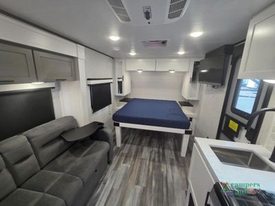 2025 Jayco Jay Feather — photo 22 view