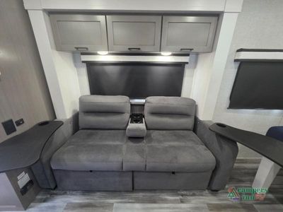 2025 Jayco Jay Feather — photo 26 view